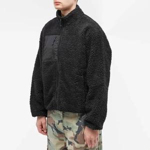 Chaqueta de Forro Polar Sherpa Negra Personalizada con Cierre Completo, Cuello Alto y Bolsillo en el Pecho en Contraste para Venta al Por Mayor y Marca Privada, EE. UU. y Reino Unido - Product Image 5