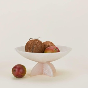 Bol à fruits en céramique minimaliste, fait main, poli, blanc, design sur piédestal, pour usage domestique - Product Image 3
