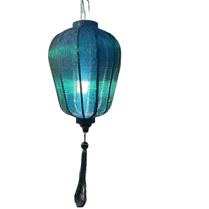 Lanterne en soie vietnamienne artisanale, best-seller, abat-jour suspendu pour décoration intérieure, extérieure, maison, festival, événement - Product Image 1