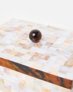 Boîte à bijoux rectangulaire classique décorative en mosaïque de nacre pour chambre à coucher, avec bordure écaille de tortue et bouton en bois - Product Image 3
