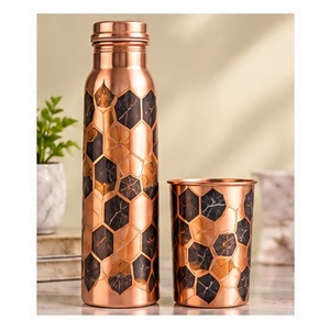 Botella de Agua Decorativa Ecológica de Cobre con Diseño Floral, Libre de BPA, Juego de Bebederos Portátiles para Viaje - Product Image 6
