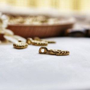 Dijes y Colgantes de Latón Hechos a Mano con Aspecto Antiguo, Ideales para Diseñadores de Joyería y Reventa - Product Image 2