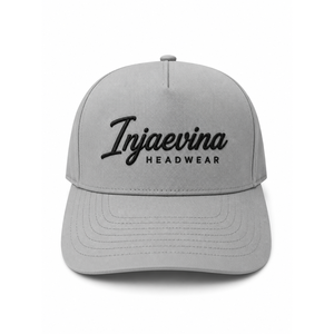 Casquette de golf personnalisée à 5 panneaux, visière incurvée, performance optimisée, logo brodé en relief, ajustable, en sergé de polyester, pour le sport - Product Image 1