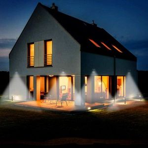 Luci da parete con sensore di movimento ad energia solare, confezione da 4, lampade da giardino per esterni con 30 LED - Product Image 1