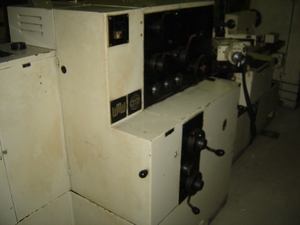 WMW 250/4 Hob Relieving Lathe Heavily <b>Equipped</b> - Product Image 2