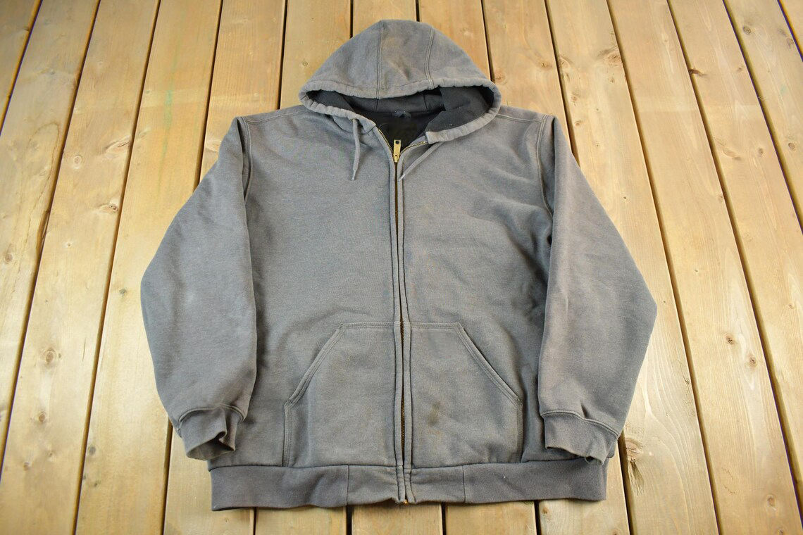 สีเทาเข้ม