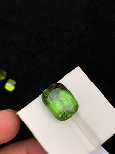 Peridoto Rutilado Natural Certificado por Terceros, Corte Cojín, Verde, Suelto, Raro, con Inclusiones, Excelente Calidad, para Joyería de Rajasthan - Product Image 5