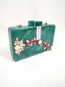 Pochette en résine écologique faite à la main avec perles, sac de soirée de mariée, artisanat en résine fait main d'Inde, pochette pour femme en résine en solde - Product Image 1