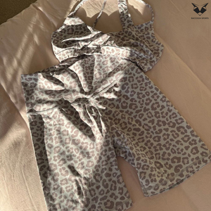 Conjunto deportivo de yoga con diseño personalizado para mujer, ropa deportiva elástica, top y pantalones cortos para entrenamiento. - Product Image 3