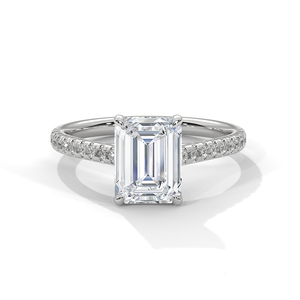 Bague de fiançailles en diamant de laboratoire taille émeraude certifié GRA avec pierres latérales serties pavé, or blanc 14 carats massif, pour elle - Product Image 1