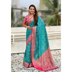 Sari Patola Bandhani de Seda Suave Aqua Blue de Elite Weaves con Tejidos en Contraste, Vestidos Elegantes para la Noche, 600g - Product Image 6