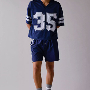 เสื้อฟุตบอลอเมริกันผู้ชายสั่งทำขายส่ง ทรงโอเวอร์ไซส์ ระบายอากาศได้ดี ผลิตจากโพลีเอสเตอร์ คอวี เสื้อซ้อม ผลิตจำนวนมากแบบ OEM - Product Image 4