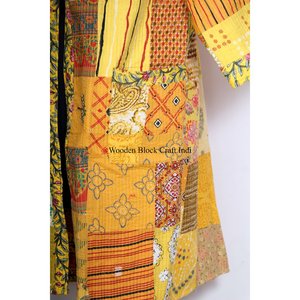 Chaqueta Kimono Acolchada Kantha de Seda Hecha a Mano, Túnica Unisex de Talla Grande, Regalo para Mujer, Túnica de Invierno con Parches, Ropa de Dormir para Mujer, Bata de Baño - Product Image 2