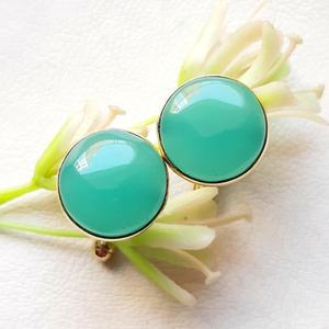 Ensemble de boutons de manchette et pince à cravate en argent sterling 925 sertis de pierres précieuses d'chalcedoine aqua, faits à la main par un designer, pour un usage unisexe de luxe - Product Image 2