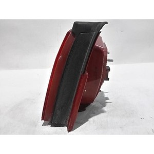 Feu arrière gauche d'occasion Passat - Product Image 2