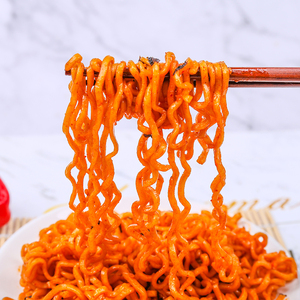 Ramen en Taza con Sabor a Pollo Picante Carbonara de Samyangs, Directo de Fábrica, 70g, con 12 Meses de Vida Útil, para Exportación a Larga Distancia a Todo el Mundo - Product Image 5