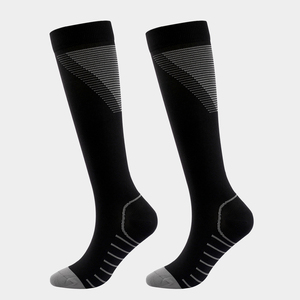 Chaussettes de sport performantes, extensibles, respirantes, confortables, durables, structure anti-humidité pour la course, l'entraînement, le sport et le quotidien - Product Image 2