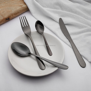 Juego de cubiertos/cubiertos de acero inoxidable de jazmín PVD negro Grado 202/304 Cuchara brillante Tenedor y cuchillo Cuchara de bebé para mesa de comedor - Product Image 1