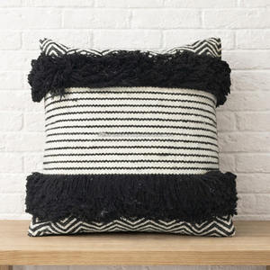 Funda de Almohada Cuadrada Bohemia al por Mayor 26x26 con Flecos Delanteros y Rayas Negras, de Algodón Duradero, Estilo Boho Marroquí, Funda de Almohada de Lana - Product Image 4