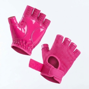 Guantes adhesivos para pole dance para mujer, ofrecen un agarre confiable, tela elástica suave, soporte cómodo y ropa funcional para pole dance. - Product Image 6