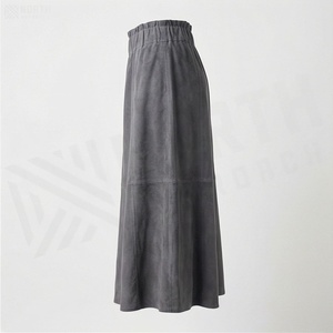 Jupe midi trapèze en similicuir PU pour femme, taille élastique, couleur unie, style minimaliste, longueur cheville, tissu tissé, toucher doux - Product Image 3