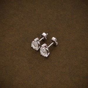 Pendientes Elegantes de Oro Blanco de 18k con Diamantes Naturales de 2 Ct., Certificación IGI, Chapados en Rodio, Corte Brillante - Product Image 4