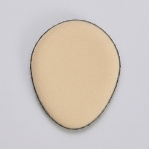 ฟองน้ำแต่งหน้า Air Makeup Puff รุ่น 05 สีดำ ขนาดมินิ รูปทรงนิ้วมือ ผลิตจากวัสดุรูบิเซลล์ ความแข็งแรงสูง ใช้ได้ทั้งแบบเปียกและแบบแห้ง สำหรับเกลี่ยรองพื้นและแต่งหน้า - Product Image 1