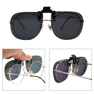 Lunettes de soleil sport anti-éblouissement à la mode avec lentilles de revêtement AR en polycarbonate conçues pour les sports masculins et féminins - Product Image 5