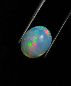 Magnifique opale d'Éthiopie naturelle multicolore, effet feu, cabochon. - Product Image 4