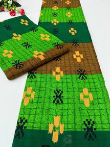 Tissu nigérian en coton imprimé à la cire authentique pour les femmes Designs uniques de qualité supérieure Motifs vibrants populaires en Libye - Product Image 6