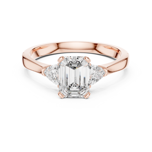 Bague de fiançailles à trois pierres en moissanite taille émeraude, or rose, argent sterling 925, avec pierres latérales taille triligne, pour femme - Product Image 1