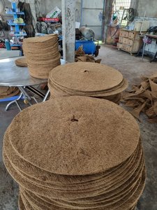 Disques de paillis de coco Blue Lotus Farm pour la rétention de l'humidité du sol, couverture végétale, durée 2-3 ans, vente en gros Vietnam - Product Image 3