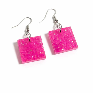 Services d'étiquetage pour boucles d'oreilles en résine, boucles d'oreilles en résine prêtes pour l'impression de codes-barres, boucles d'oreilles en résine couleur unie, résine pour usage en gros en usine sur mesure - Product Image 1