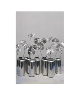 Vase à fleurs intemporel en métal avec brillance réfléchissante parfait pour les tables haut de gamme célébrations festives ou cadeaux - Product Image 3