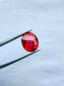 Rubis de qualité supérieure créé en laboratoire, forme ovale, coupe naturelle, couleur rouge, pierre précieuse en vrac, bijoux traditionnels, fourni par le fournisseur à bas prix. - Product Image 1