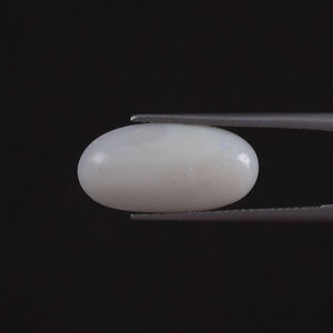 โอปอลธรรมชาติสีขาวรับรองโดย IGI น้ำหนัก 5.99 กะรัต รูปทรงวงรี ขนาด 19.5x10 มม. ตัดด้วยมือ ผ่านการเคลือบแว็กซ์/น้ำมัน เหมาะสำหรับ - Product Image 1