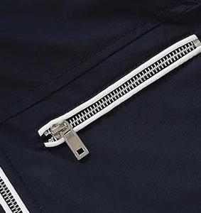 Veste matelassée à capuche bleue pour homme avec doublure en fourrure, fermeture éclair coupe-vent, vêtement d'hiver décontracté, coupe ajustée, longueur normale - Product Image 3