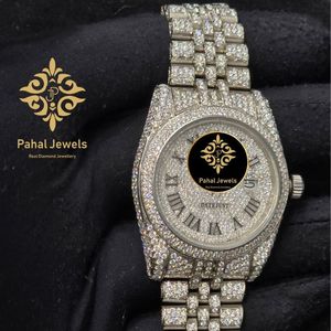 นาฬิกาเพชรสำหรับผู้หญิง Pahal Jewels หรูหรา ขนาด 34 มม. ตัวเรือนสแตนเลสทรงกลม ระบบอนาล็อก ควอตซ์ แสดงวันที่ สายแบบพับได้ - Product Image 5