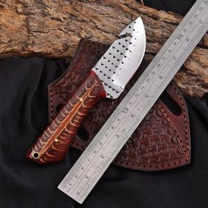 Couteau de chasse et de camping à lame fixe de 8 pouces, fait main, avec lame à rainurer personnalisée et manche en forme de cône de pin - Product Image 5