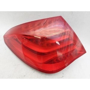 Luz Trasera Izquierda Usada Serie 7 7182197EKK90Z - Product Image 1