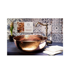 Lavabo de cobre hecho a mano con encanto rústico decorativo para amantes de las antigüedades y proyectos de actualización de baño de granja - Product Image 6