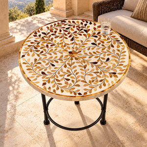 Mesa de Centro Redonda Artesanal con Incrustaciones de Resina Botánica, Tapa de MDF y Estructura de Hierro Negro |   Mesa de Centro Artesanal de Lujo para Sala de Estar, Arte para el Hogar - Product Image 2