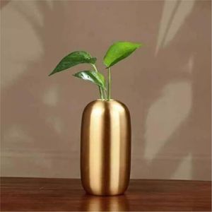Vase à fleurs moderne en métal doré, pot de plante de luxe en laiton pour table, vase cylindrique hydroponique pour la décoration de la maison, des mariages et du salon - Product Image 1