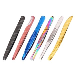 Pinzas para cejas de punto inclinado rojo para desplumar y quitar el cabello Pinzas para cejas de volumen ruso de etiqueta privada con embalaje - Product Image 5