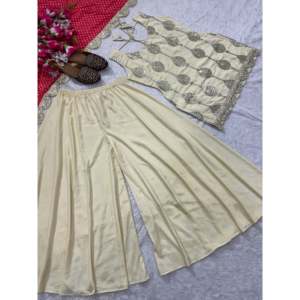 Ensemble de costumes brodés fantaisie pour femmes avec travail de séquence de codage - Product Image 4