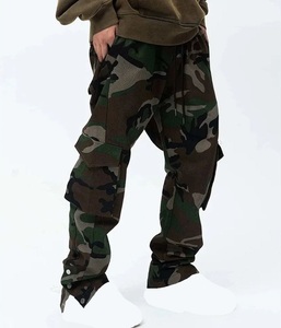 Pantalon de survêtement camouflage de luxe pour homme, taille élastique avec cordon de serrage, rayures latérales, style décontracté, en coton tricoté mi-lourd - Product Image 1