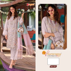 Colección festiva Eid: lujosa organza de 3 piezas bordada Shalwar Kameez con fondo de viscosa () - Product Image 3