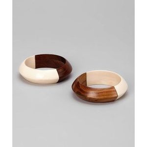 Modernos Brazaletes de Resina y Madera Minimalistas para Enamorados - Product Image 4