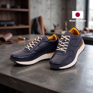 Zapatillas de Invierno de Cuero con Cordones, Ligeras, Simples y Elegantes, Hechas en Japón con Piel de Ciervo de Alta Calidad - Product Image 1