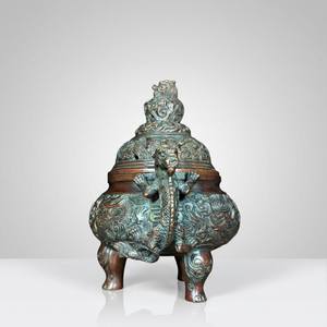 Elegant Metal <b>Bakhoor</b> Incense Burner Designed for <b>Oud</b> Chips Offering Sophisticated Home Fragrance Ambience - Product Image 6